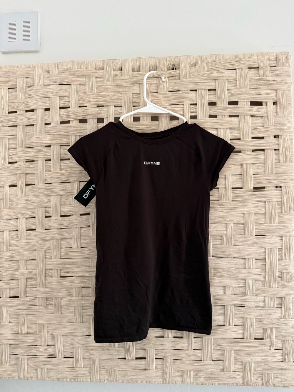 Authetic DFYNE ShortSleeve Top in Chestnut